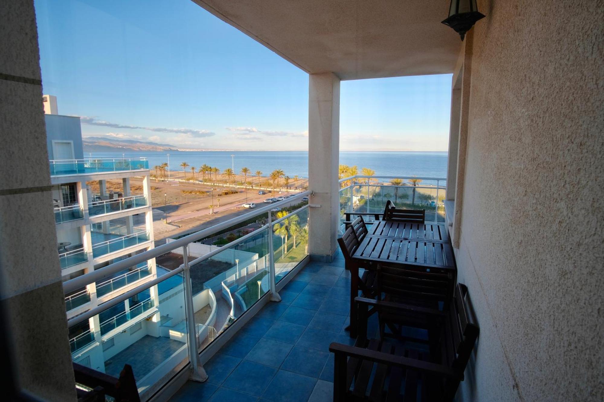 Seafront Penthouse Almeria Рокетас-де-Мар Экстерьер фото